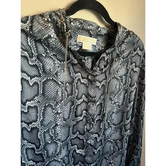 Michael Kors Gray/Black Snake Print Silver Chain Detail Blouse, Animal Print Top - Picture 6 of 6